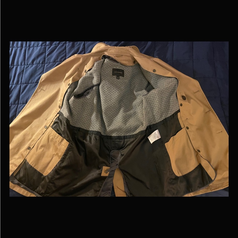 Banana Republic Tan Trench Coat - Picture 3 of 7